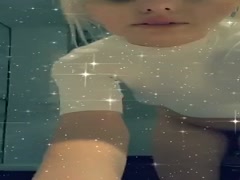 Alexandra Stan goala pe internet XXX