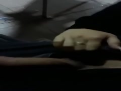 O pizda suge pula in fata barmanului